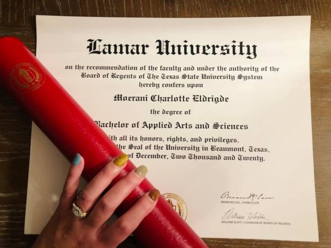 Diplômée de Lamar University