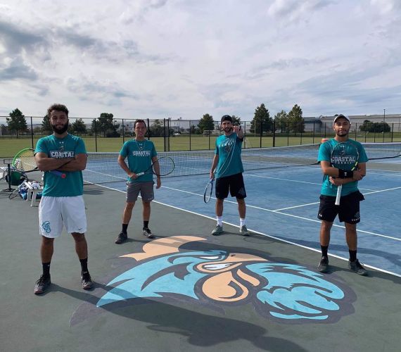 Arrivée sur les courts des Chanticleers à CCU