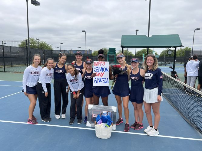 Senior day pour Angela